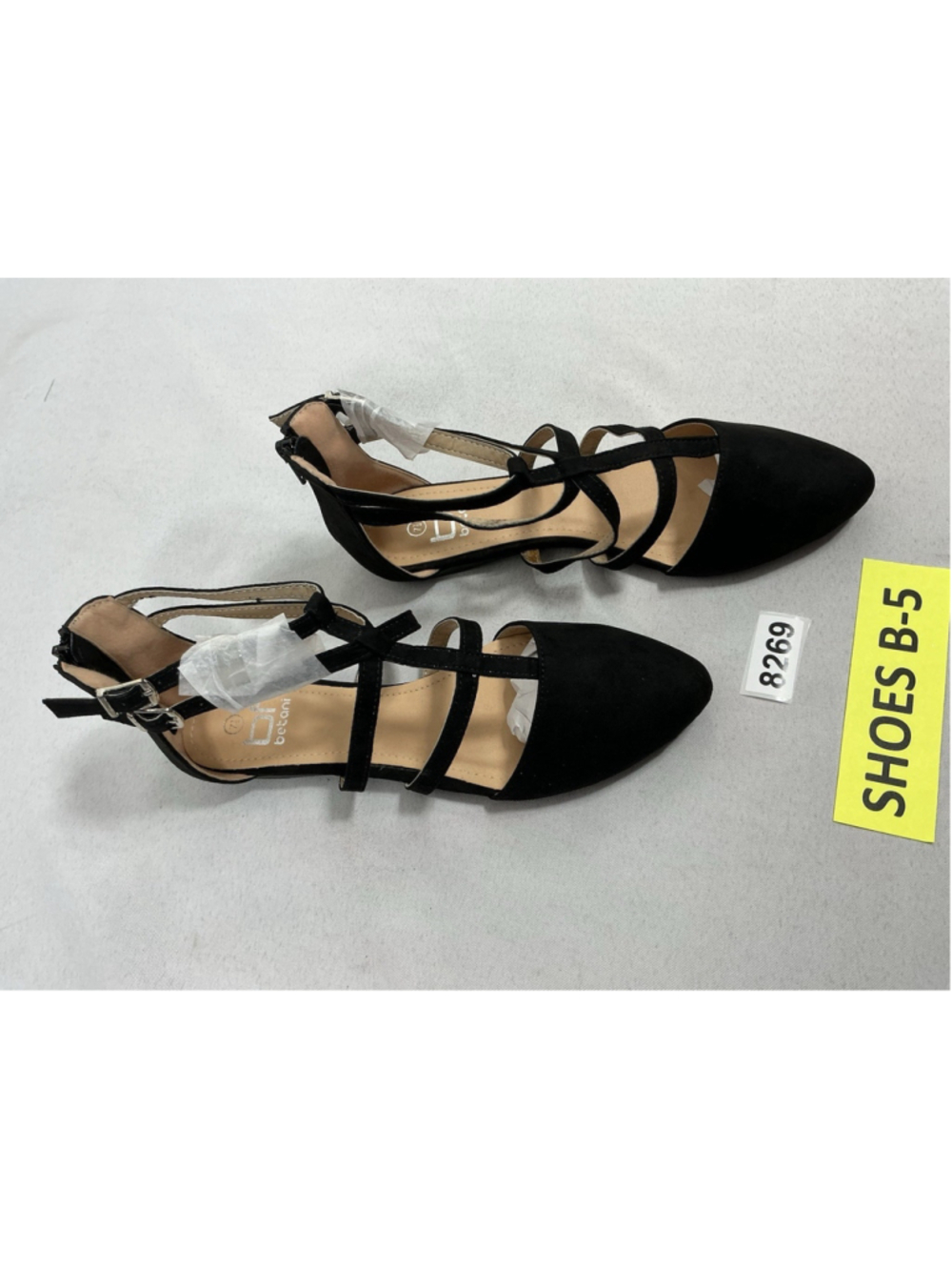 Womans New Betani Abela Dressy Strappy Ballet Flats Size 7.5 Black Back Zip - Picture 2 of 7